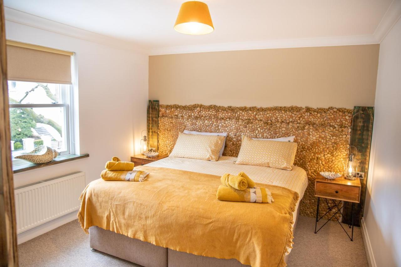 The Beach House Holiday Apartments Eastbourne Eksteriør bilde