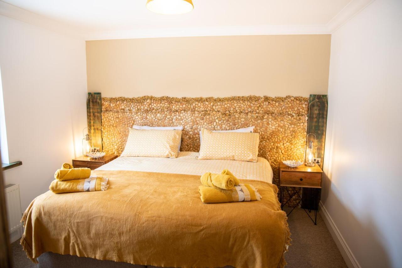 The Beach House Holiday Apartments Eastbourne Eksteriør bilde