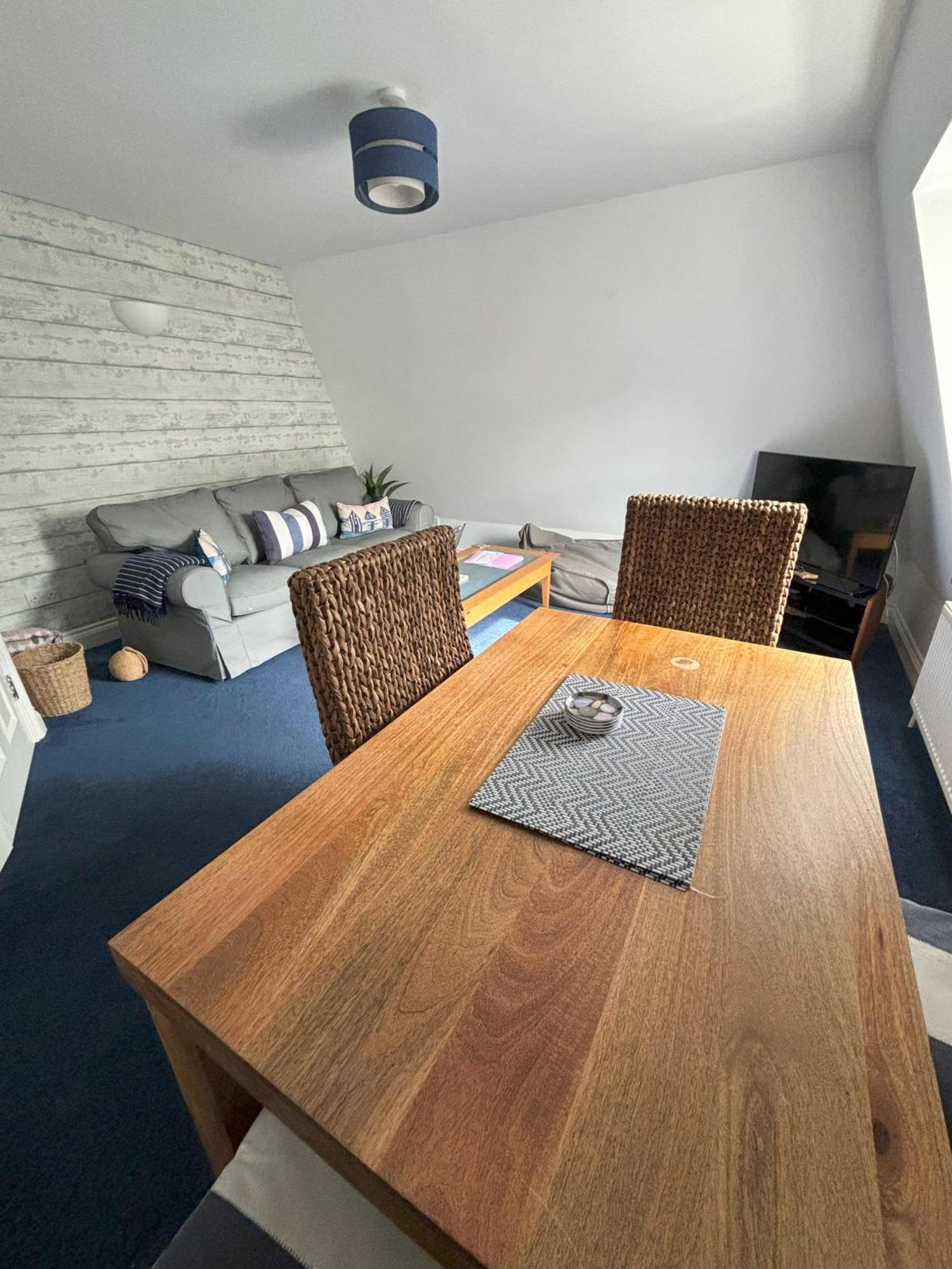 The Beach House Holiday Apartments Eastbourne Eksteriør bilde