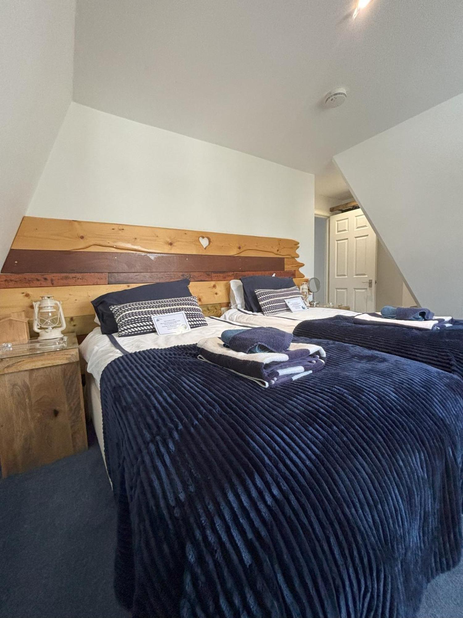 The Beach House Holiday Apartments Eastbourne Eksteriør bilde