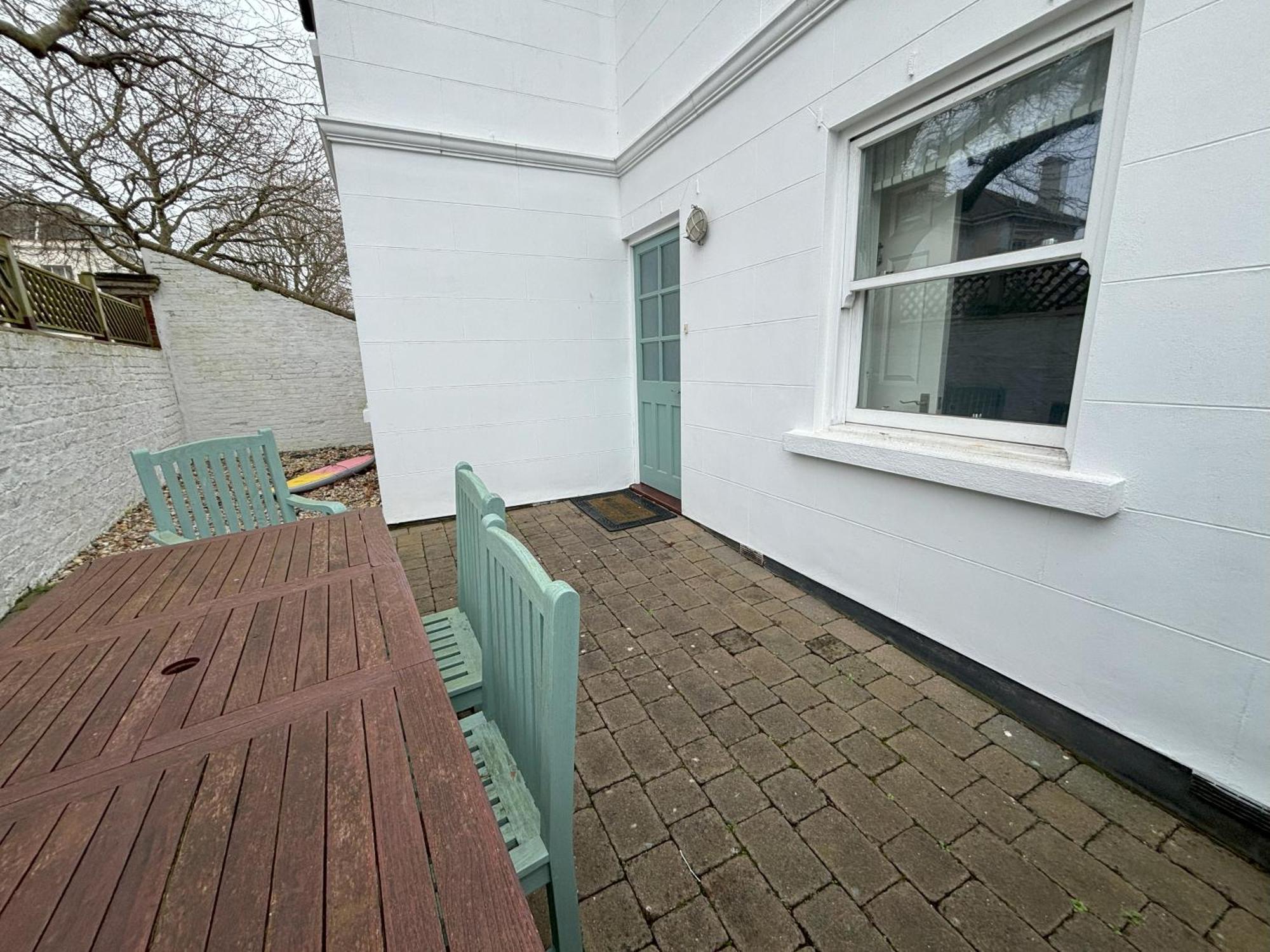 The Beach House Holiday Apartments Eastbourne Eksteriør bilde