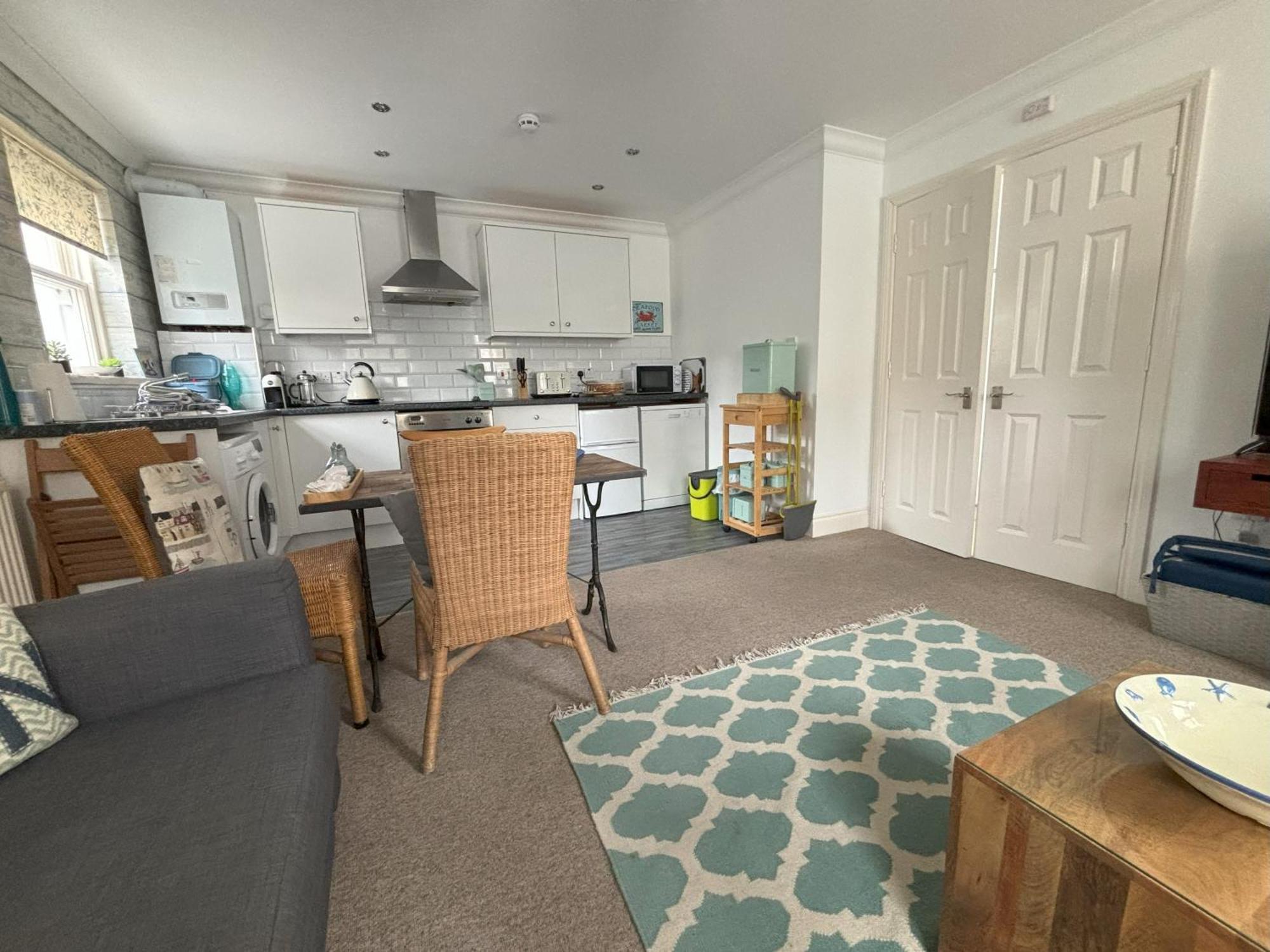 The Beach House Holiday Apartments Eastbourne Eksteriør bilde