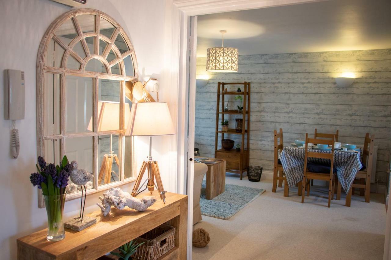 The Beach House Holiday Apartments Eastbourne Eksteriør bilde