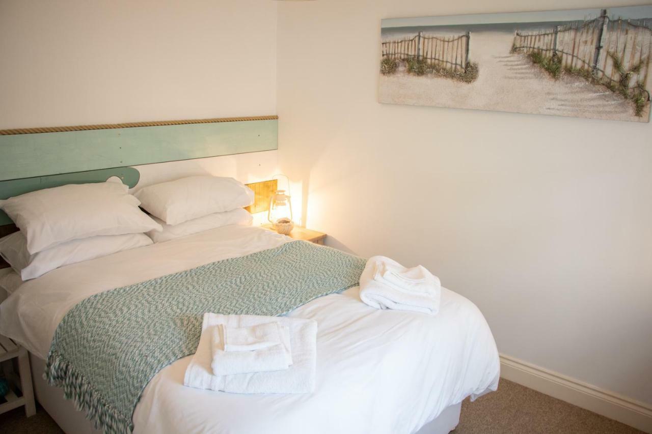 The Beach House Holiday Apartments Eastbourne Eksteriør bilde